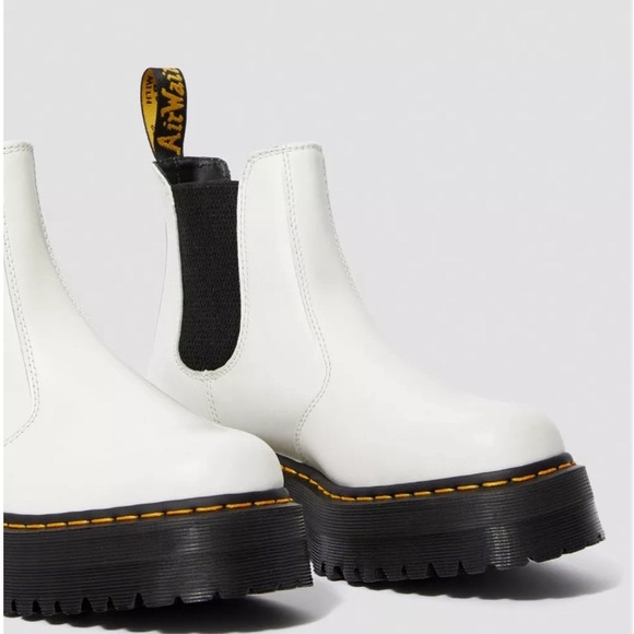 Dr. Martens 2976 Smooth Leather Platform Chelsea Boots NWT White Size 8 - Picture 5 of 16